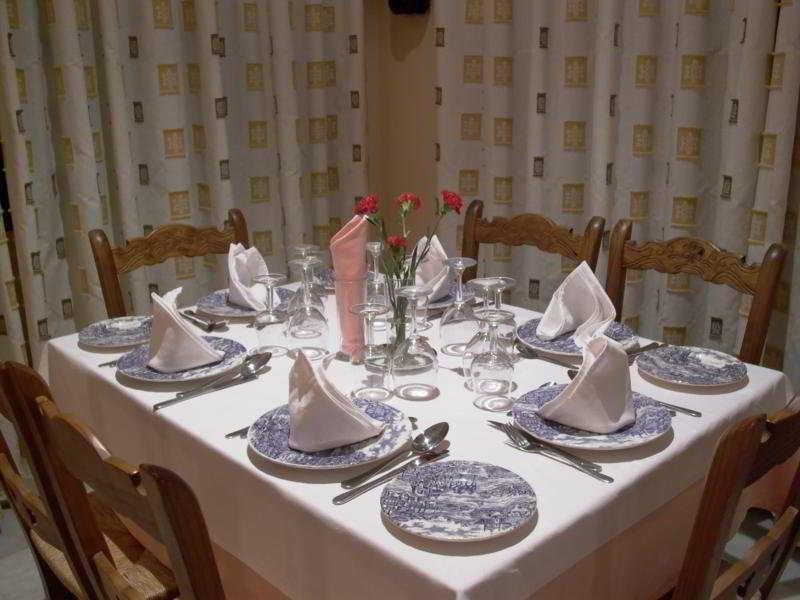 Hotel Calderon Cenes De La Vega Restaurant foto