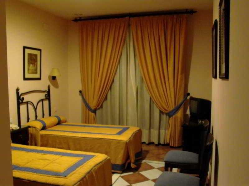 Hotel Calderon Cenes De La Vega Buitenkant foto